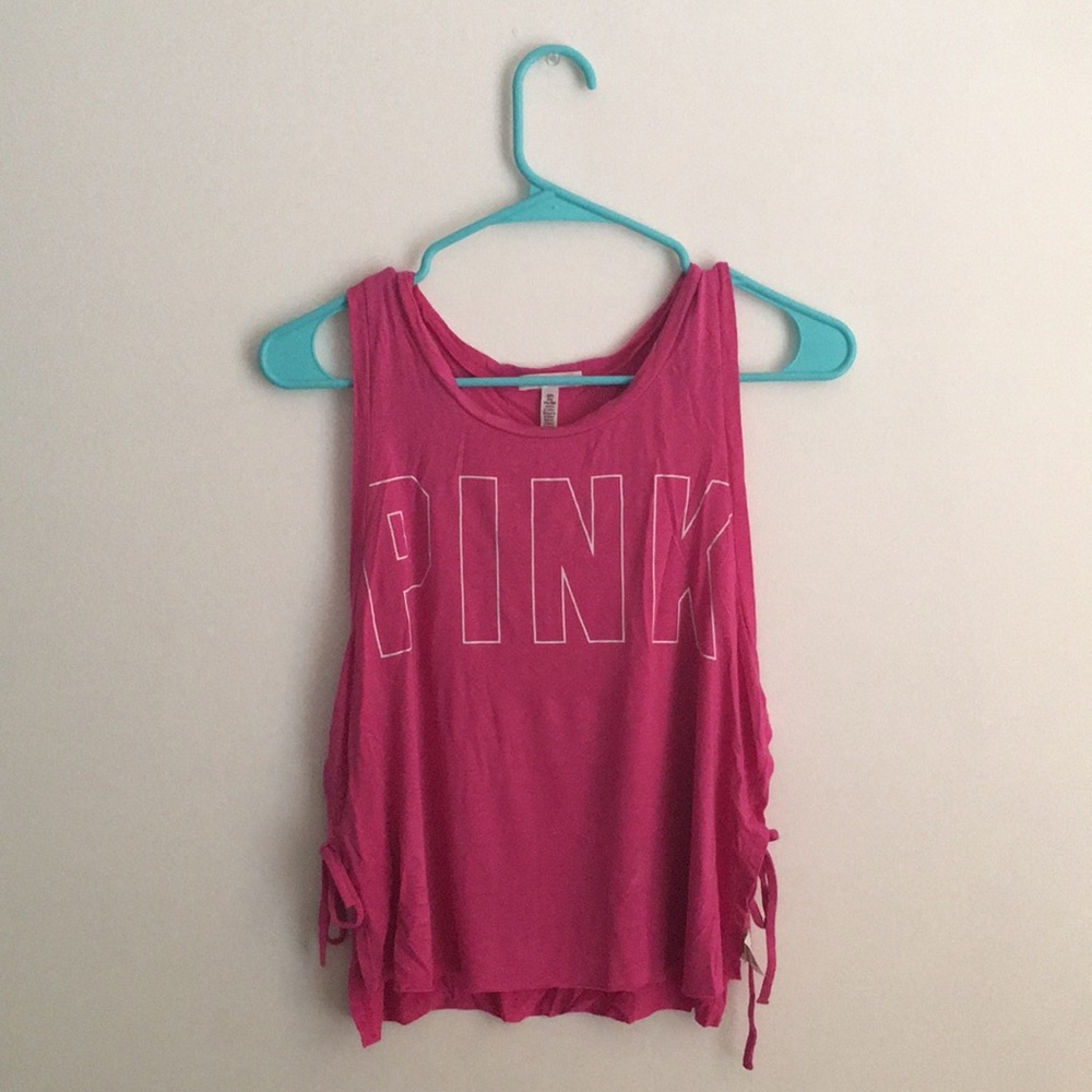 pink top